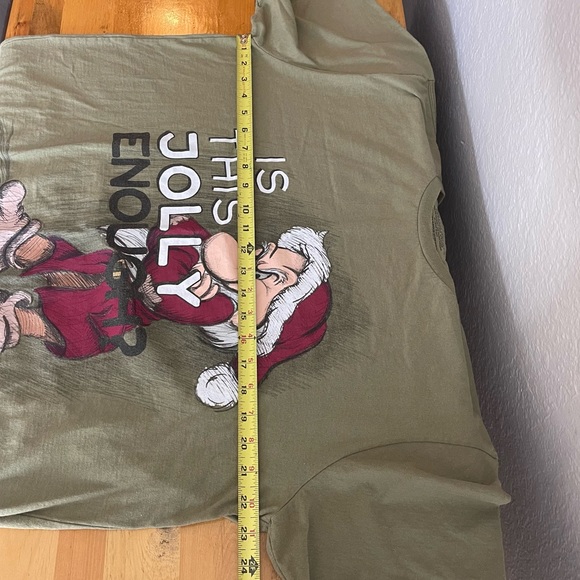 The Disney Store Grumpy Christmas Graphic Tee Shirt Red Green Mens Size X-Large - Picture 5 of 6